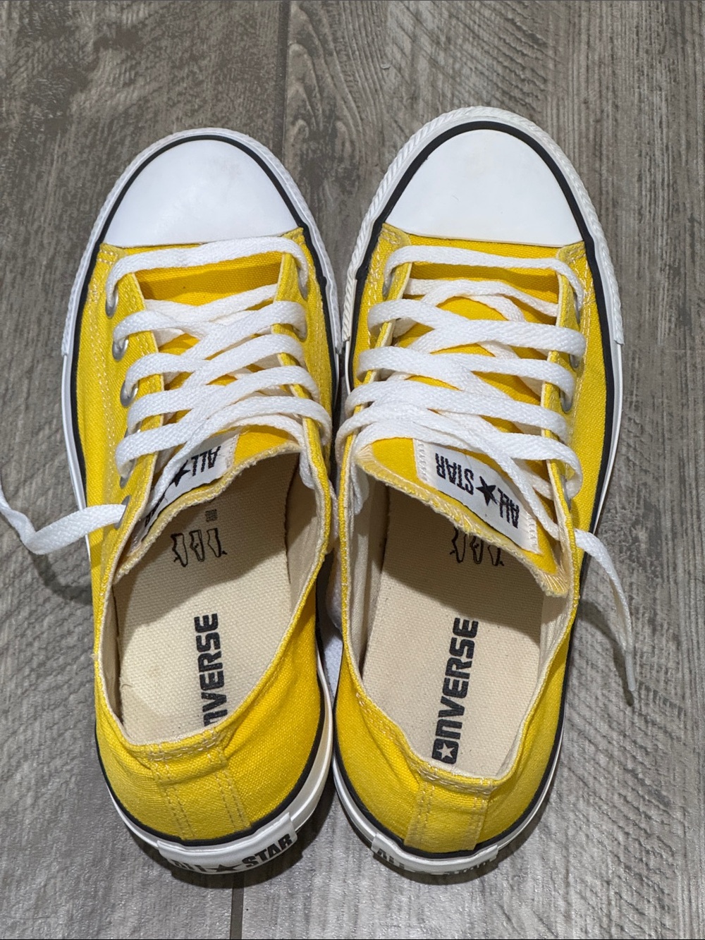 Converse Low Top Sneaker in Bright Yellow and White - Picture 4 of 10